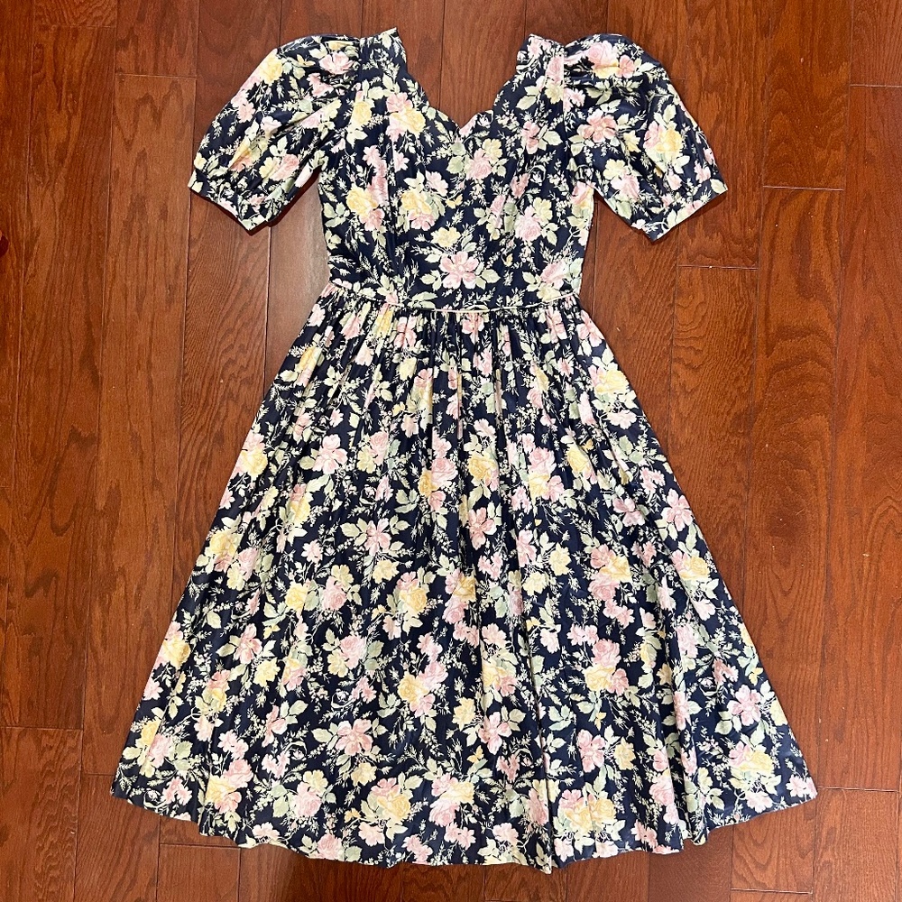 Vintage Laura Ashley Dress Cottagecore Low Cut V-Back w/ Bow Floral